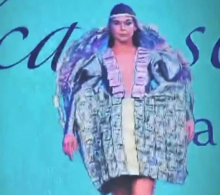 Ekonomi Zirvesi'ne dolar ve eurolu elbise damga vurdu